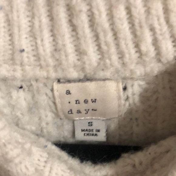 𝕎𝕠𝕞𝕖𝕟,𝕤 ℂ𝕣𝕖𝕨𝕟𝕖𝕔𝕜 ℙ𝕦𝕝𝕝𝕠𝕧𝕖𝕣 𝕊𝕨𝕖𝕒𝕥𝕖𝕣 - 𝔸 ℕ𝕖𝕨 𝔻𝕒𝕪 - Picture 2 of 3